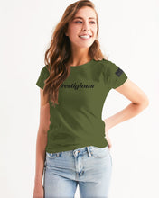 Load image into Gallery viewer, Women’s tee