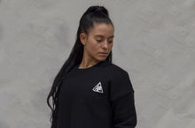 Load image into Gallery viewer, black cropped crew neck